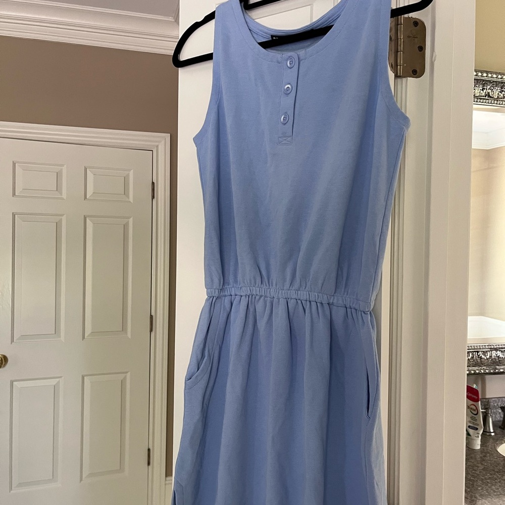 Blue Sleeveless Buttoned Dress